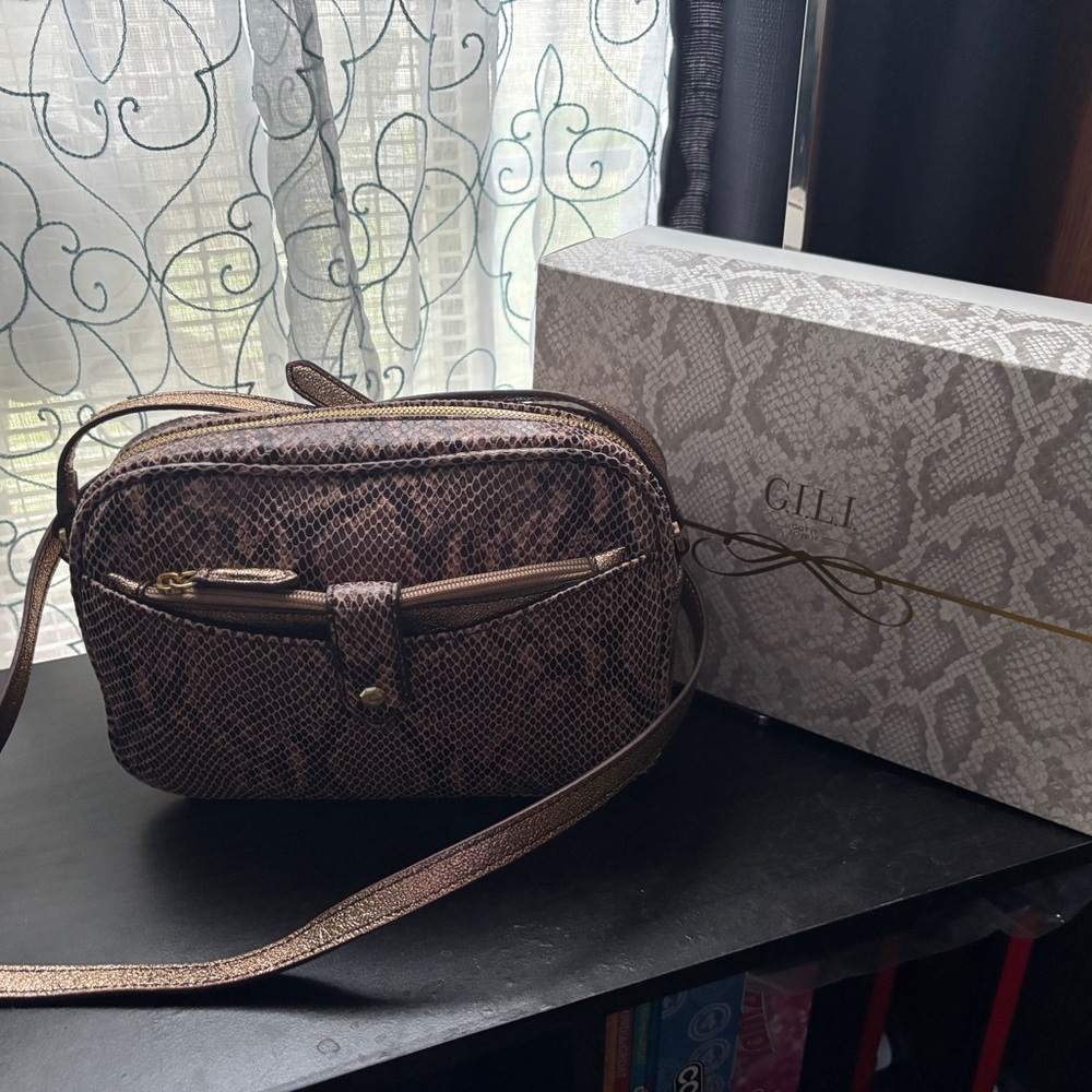 G.I.L.I. Leather Crossbody Bag with Removable Pouch in Blush Snake